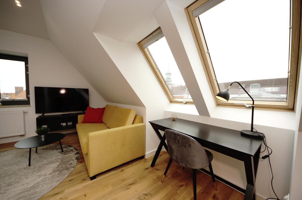 Bh Properties, Apartamenty Teatr Wybrzeze Srodmiescie グダニスク エクステリア 写真